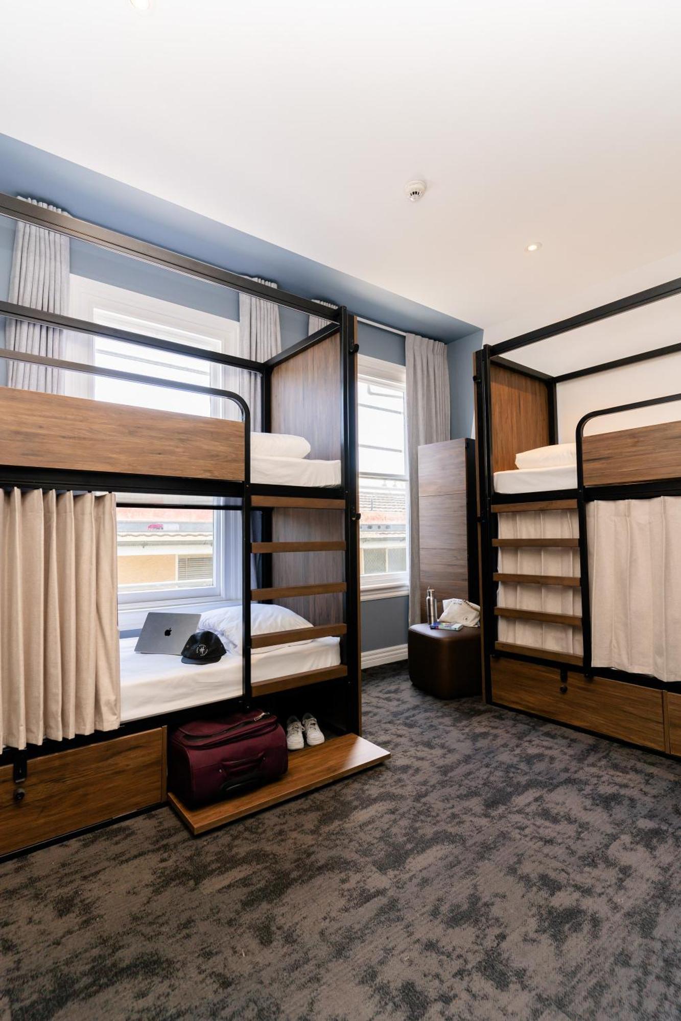 Haka House Christchurch Exteriér fotografie A typical room at the hotel