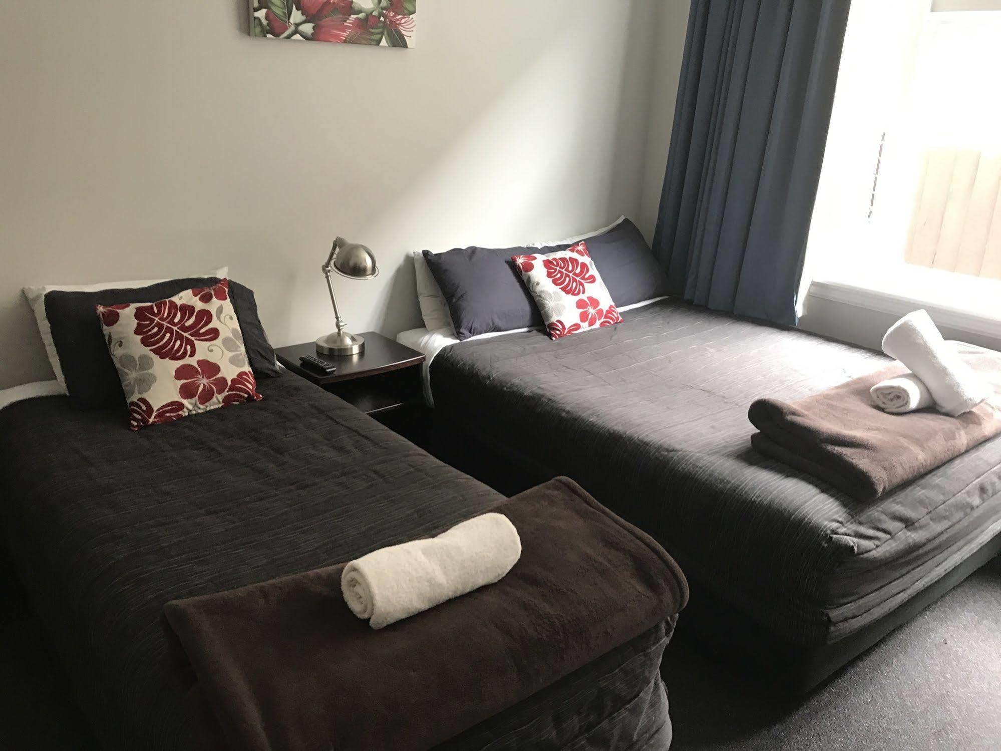 Haka House Christchurch Exteriér fotografie A typical room at the hotel