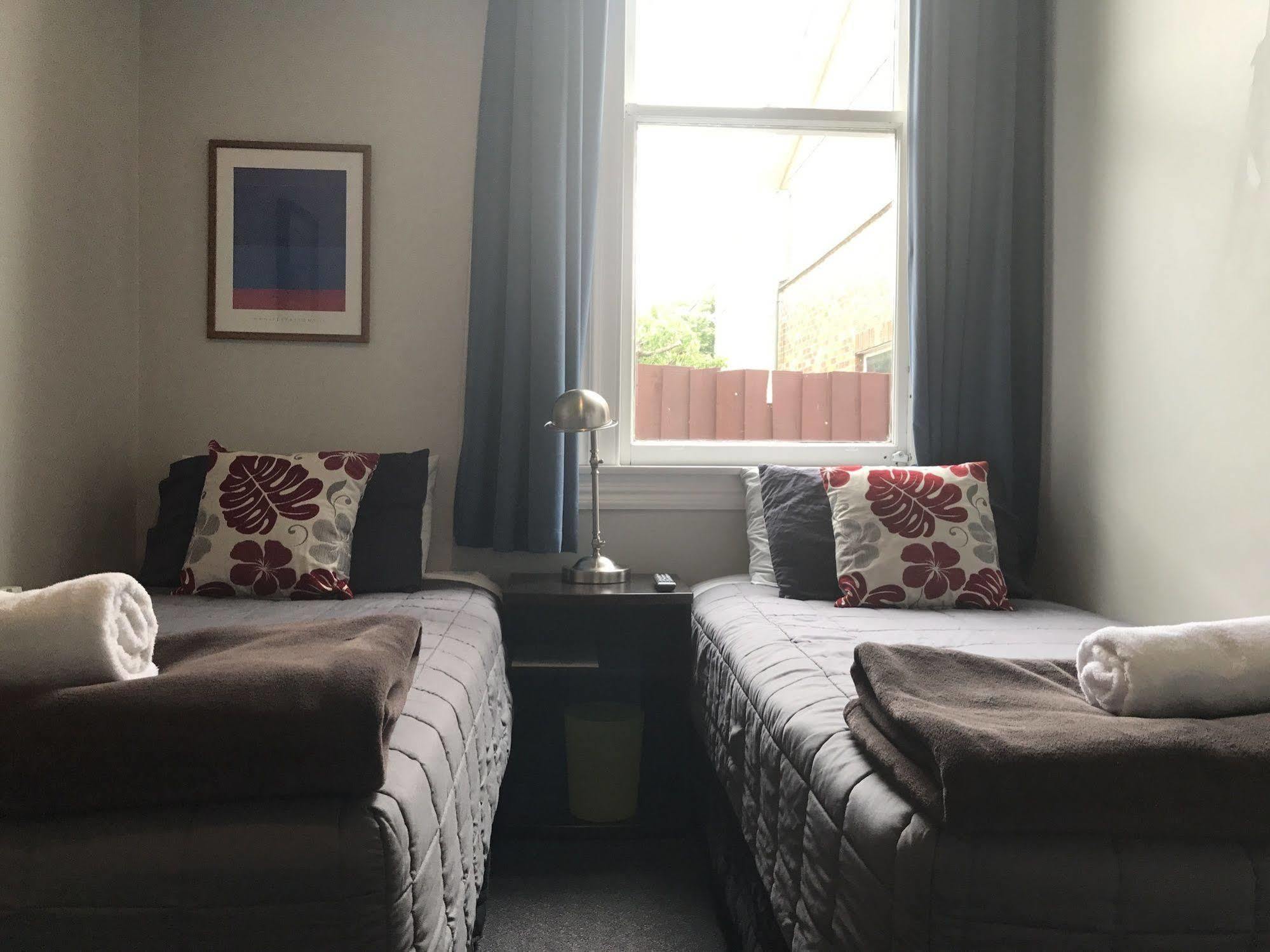 Haka House Christchurch Exteriér fotografie A room at the hotel